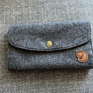 Fjällräven Norrvage Travel Wallet